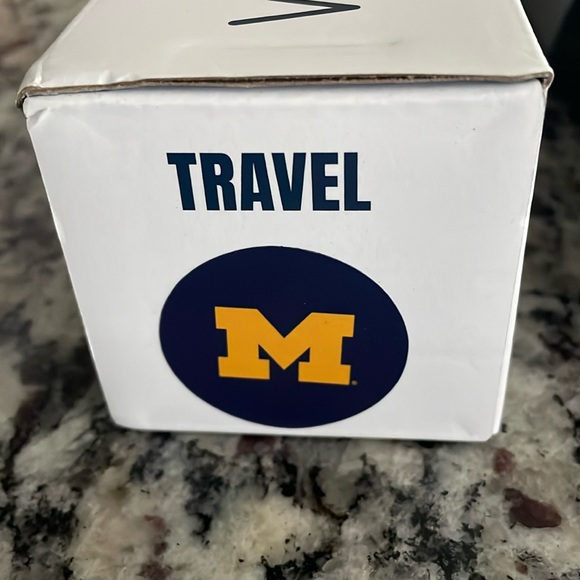 New Weatherman Michigan Collapsible Travel Umbrella - Picture 2 of 4